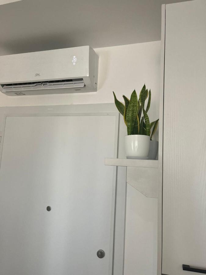 Comfy Nest Apartment- Free Parking Tirana Exterior photo